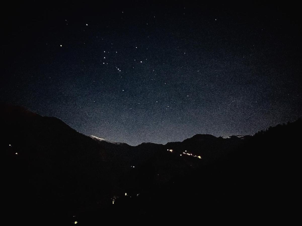 Nebula Nook Cottages Jibhi エクステリア 写真